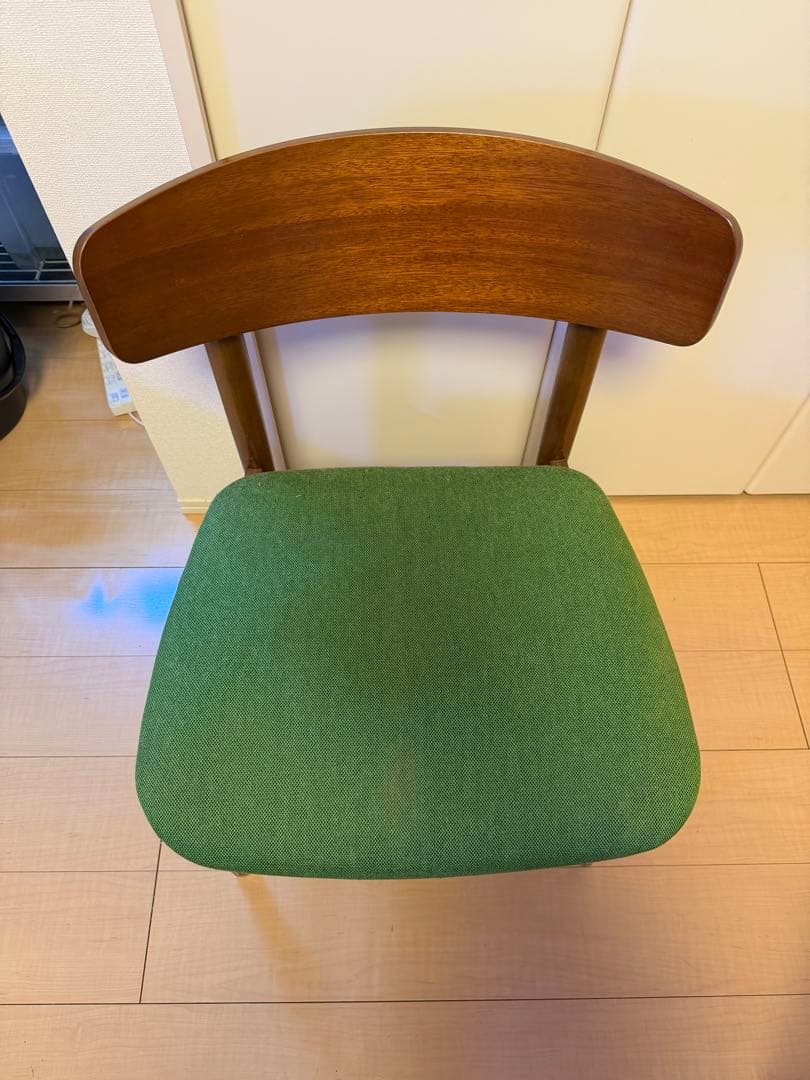 カリモク60 Tチェア タープグリーン karimoku 椅子 作業 デスク用