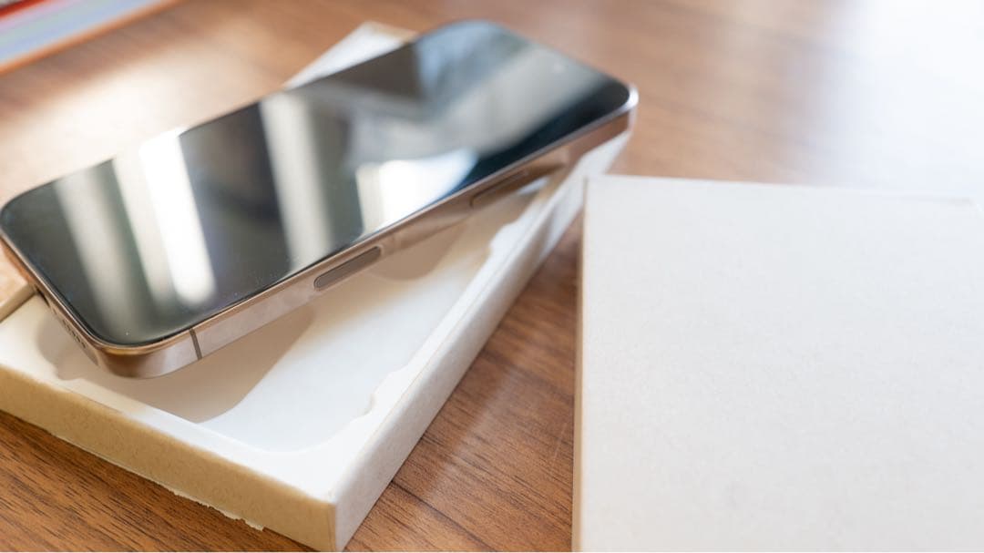 Apple iPhone 16 Pro ゴールド 箱付き