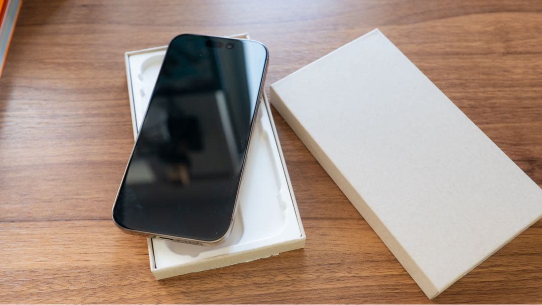 Apple iPhone 16 Pro ゴールド 箱付き