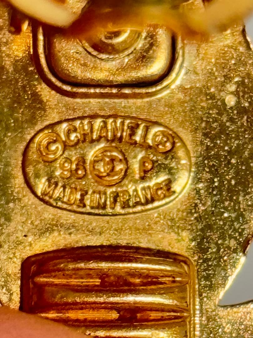 シャネル　ターンロック 96P イヤリング　片耳　美品