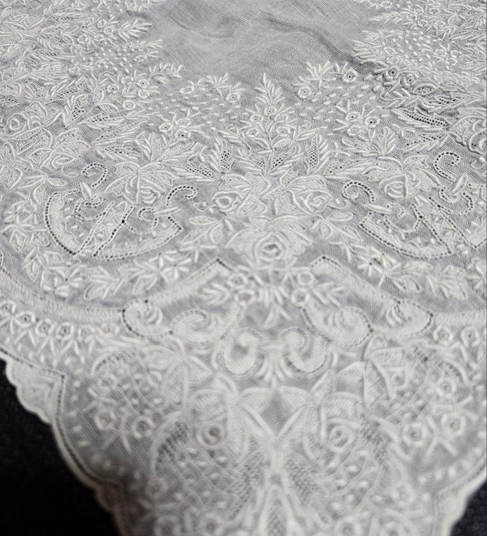 手刺繍　スワトウ汕頭ホワイト レース模様 ハンカチ　ヴィンテージ