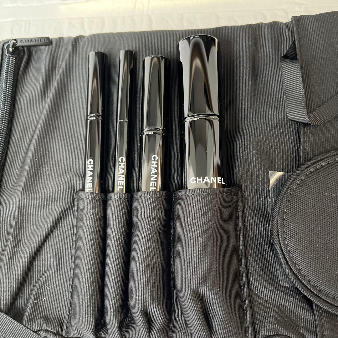 本日限定値下げ✨新品未使用品✨CHANEL 限定品　メイクブラシセット