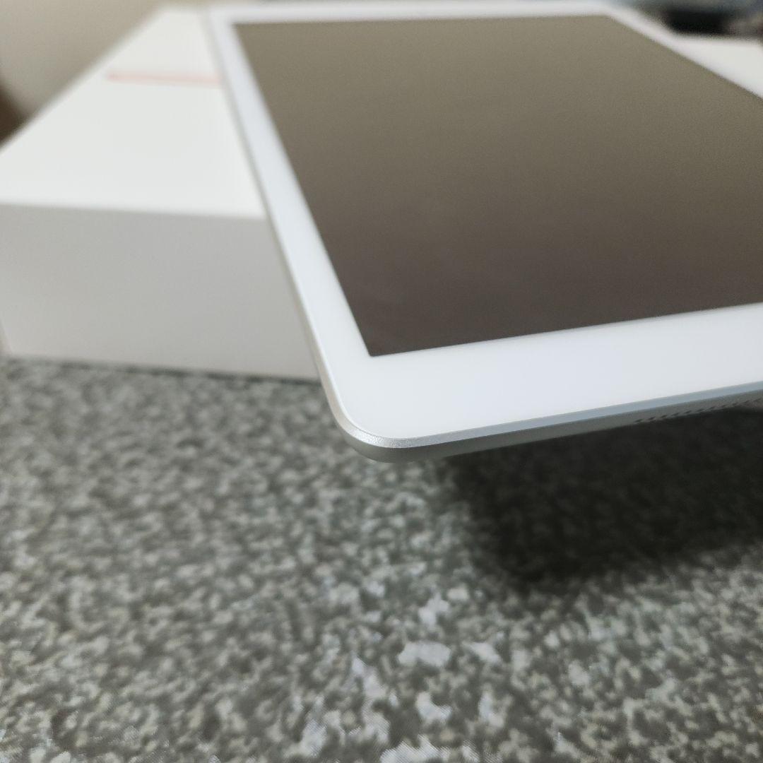 Apple iPad (第7世代) シルバーバッテリー容量95% 32Gb