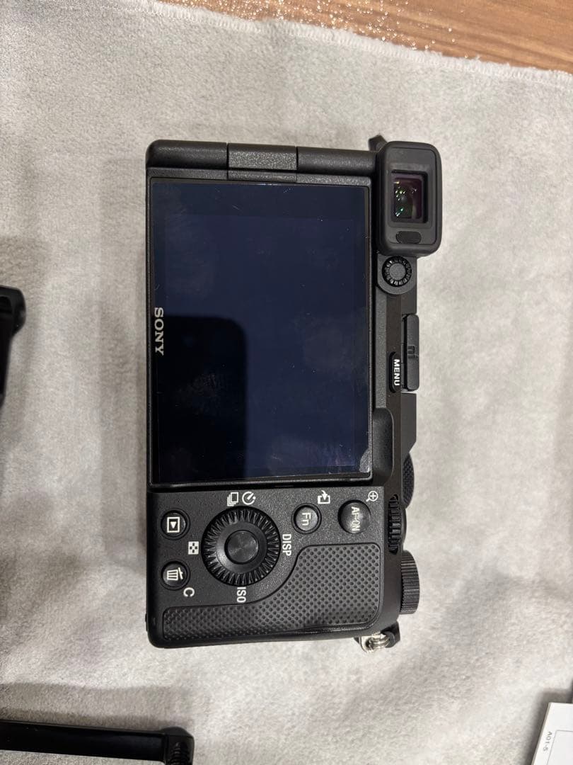 SONY α7C ミラーレス一眼 本体とsmall rig L字ブラケット