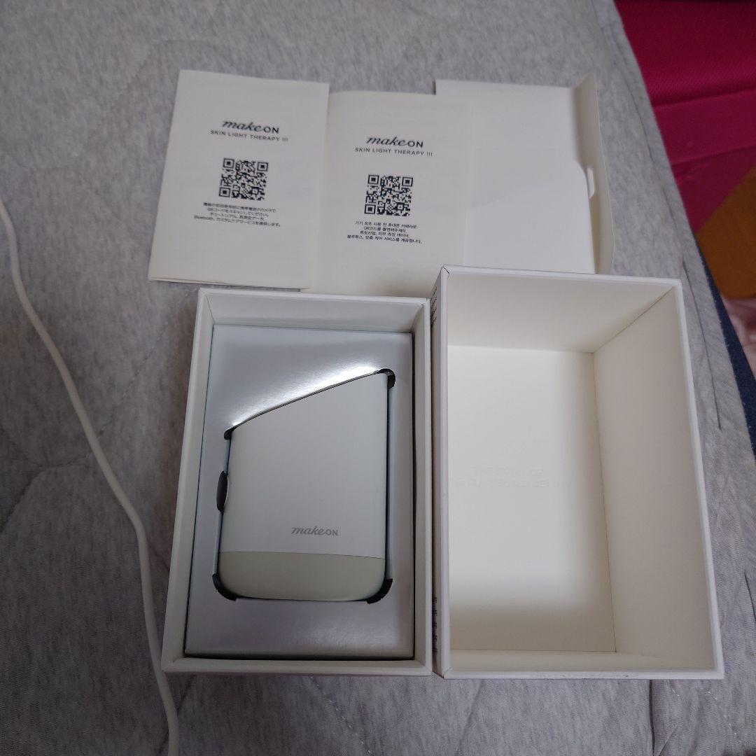 makeON SKIN LIGHT THERAPY III 美顔器