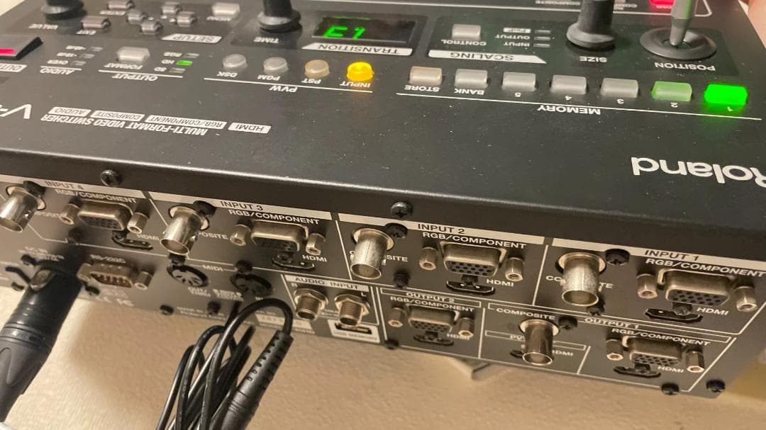 Roland ローランド V-40HD マルチフォーマットビデオスイッチャー