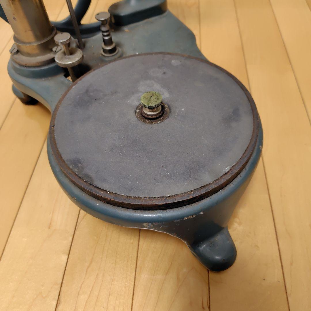 昭和レトロな謎の金属製の品物③