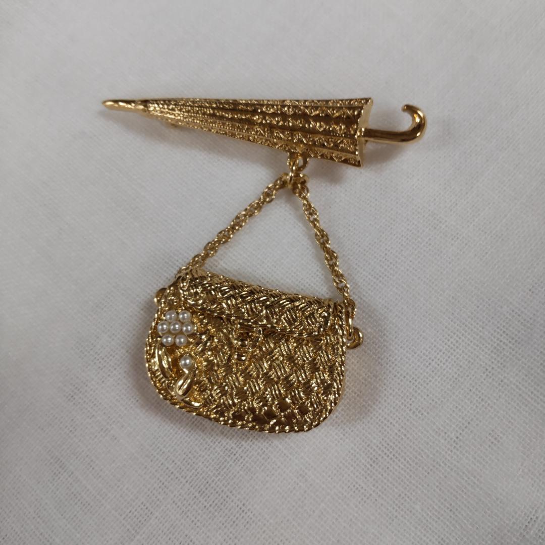 アンティーク風　ブローチ　バッグ　パラソル 　アンティークジュエリー 調