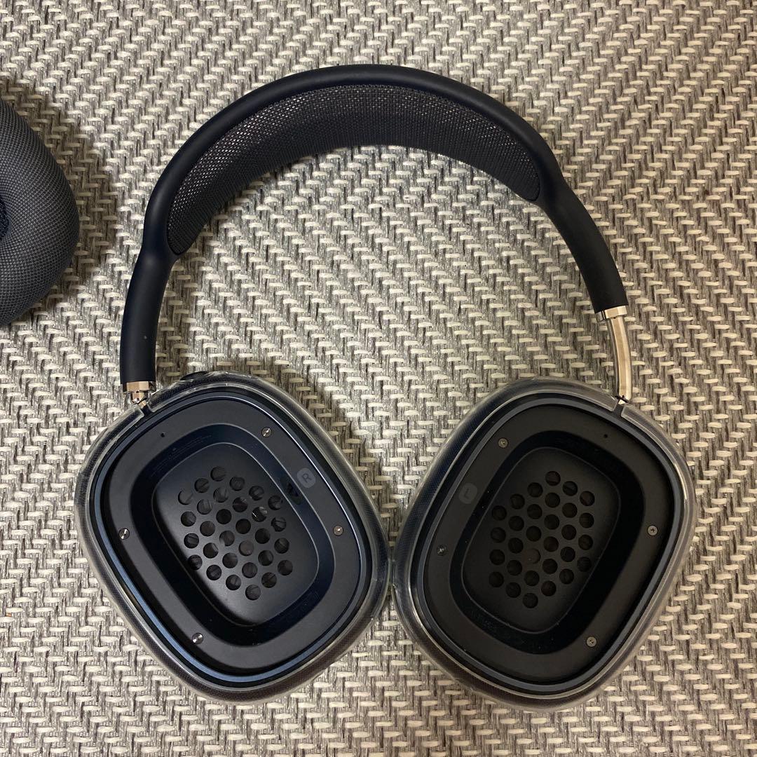 AirPods max カバー付き