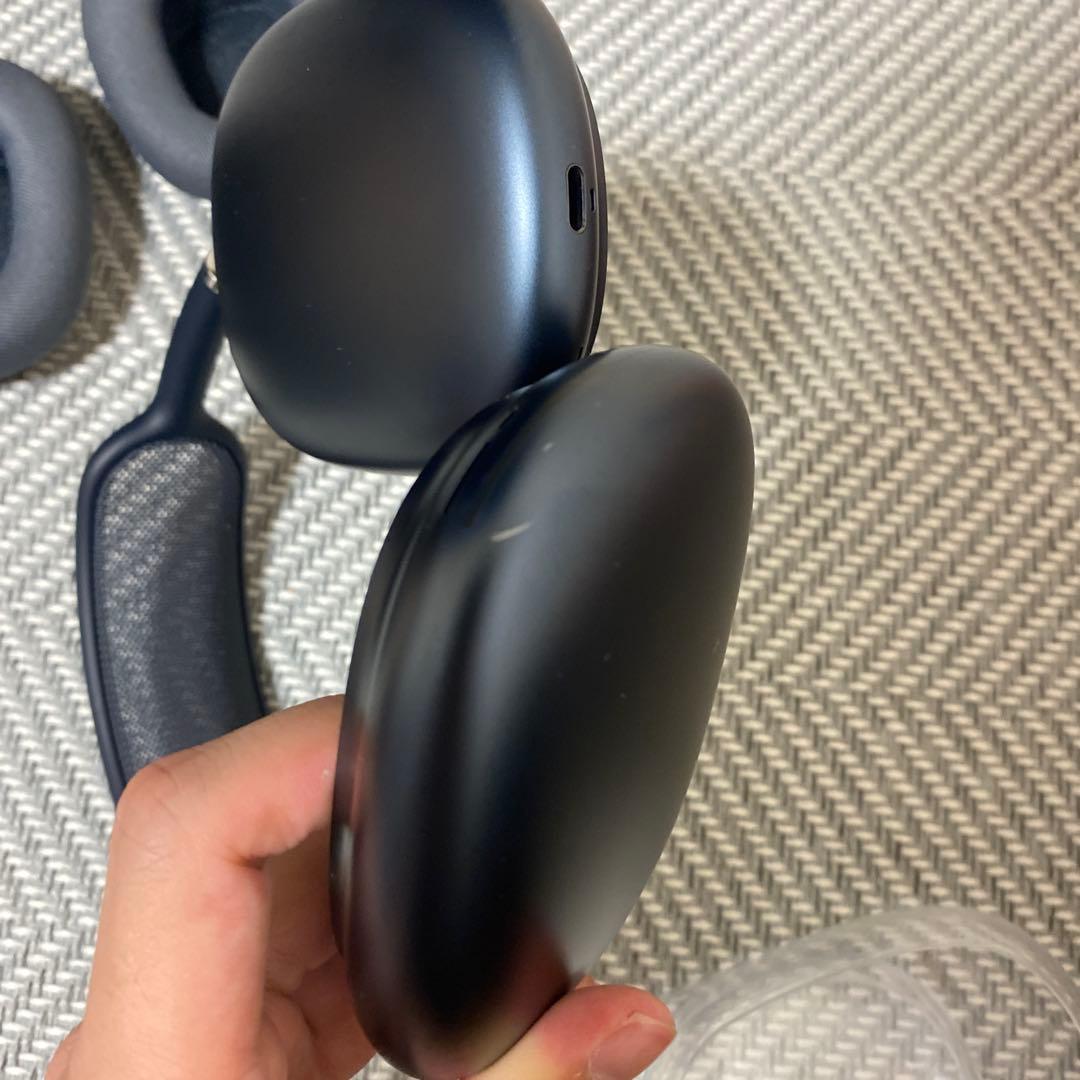 AirPods max カバー付き