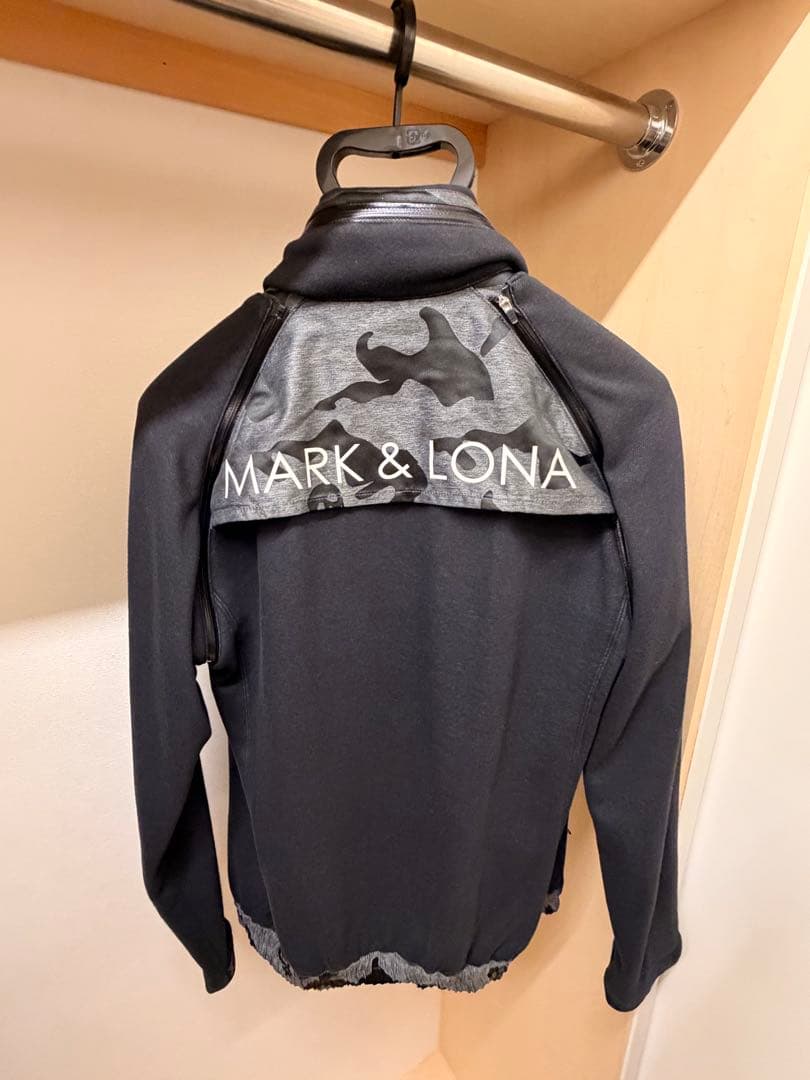 マークアンドロナ　ジャージセットアップ