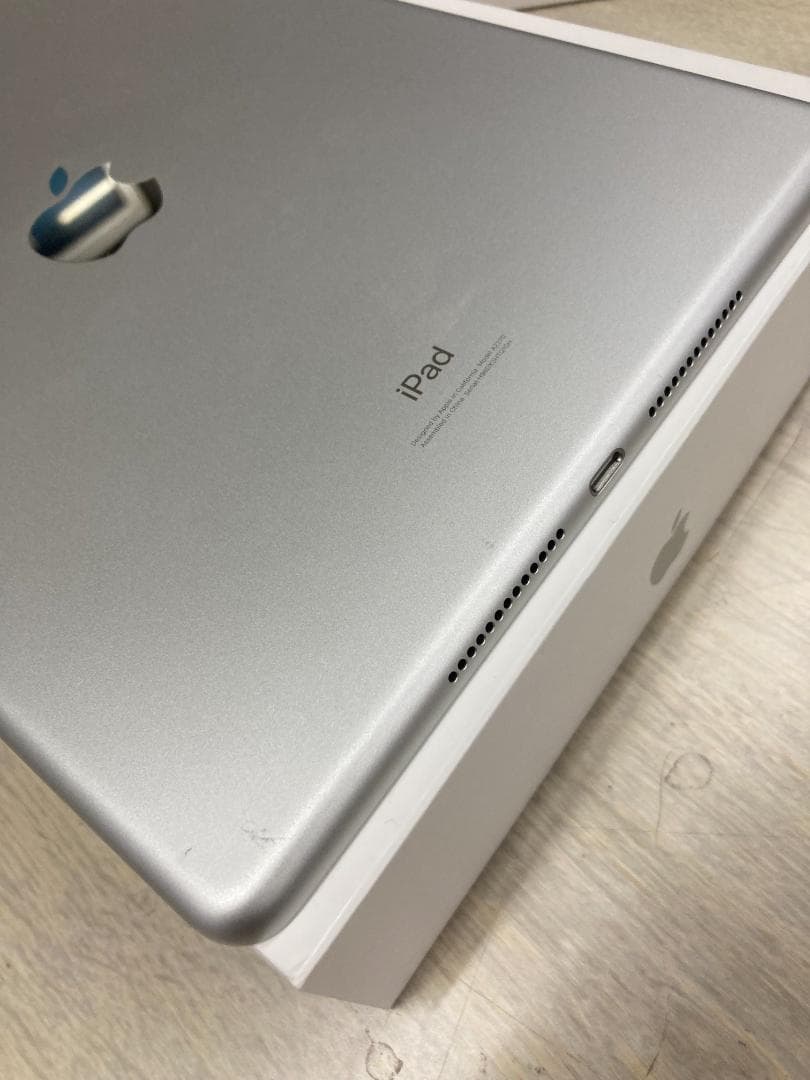 iPad 第8世代 128GB Wi-Fi 元箱バッテリー99％ A2270