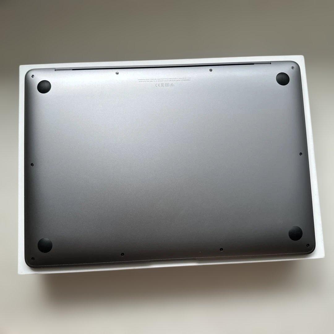 MacBook Air M1 2020 8GB/256GB 13インチ