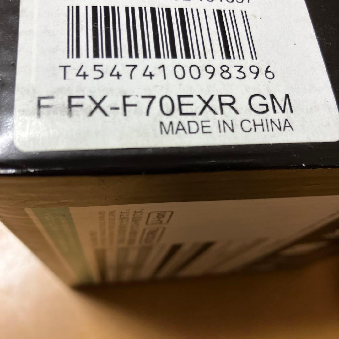 FUJIFILM FINEPIX F70EXR 富士フイルムバッテリー充電器付き