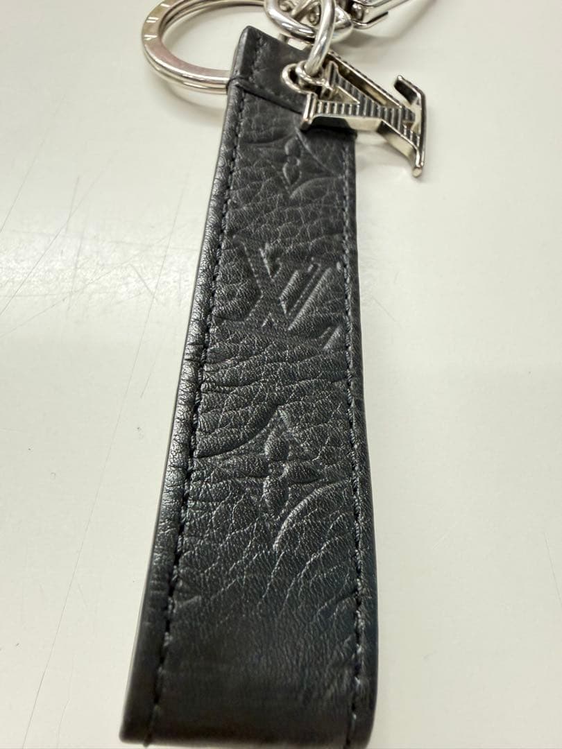 Louis Vuitton ドラゴンヌキーホルダー