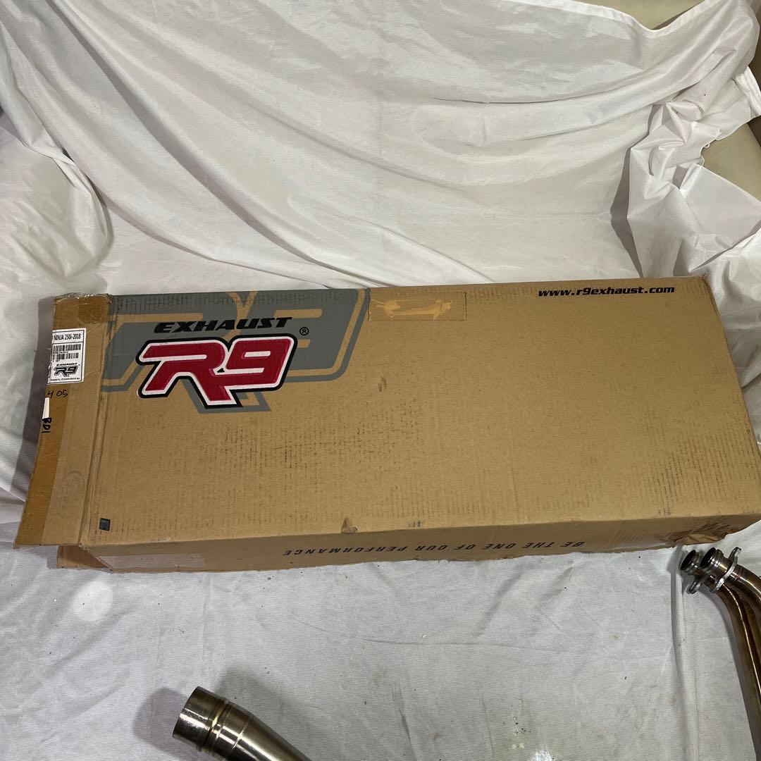R9 EXHAUST NINJA 250i マフラー