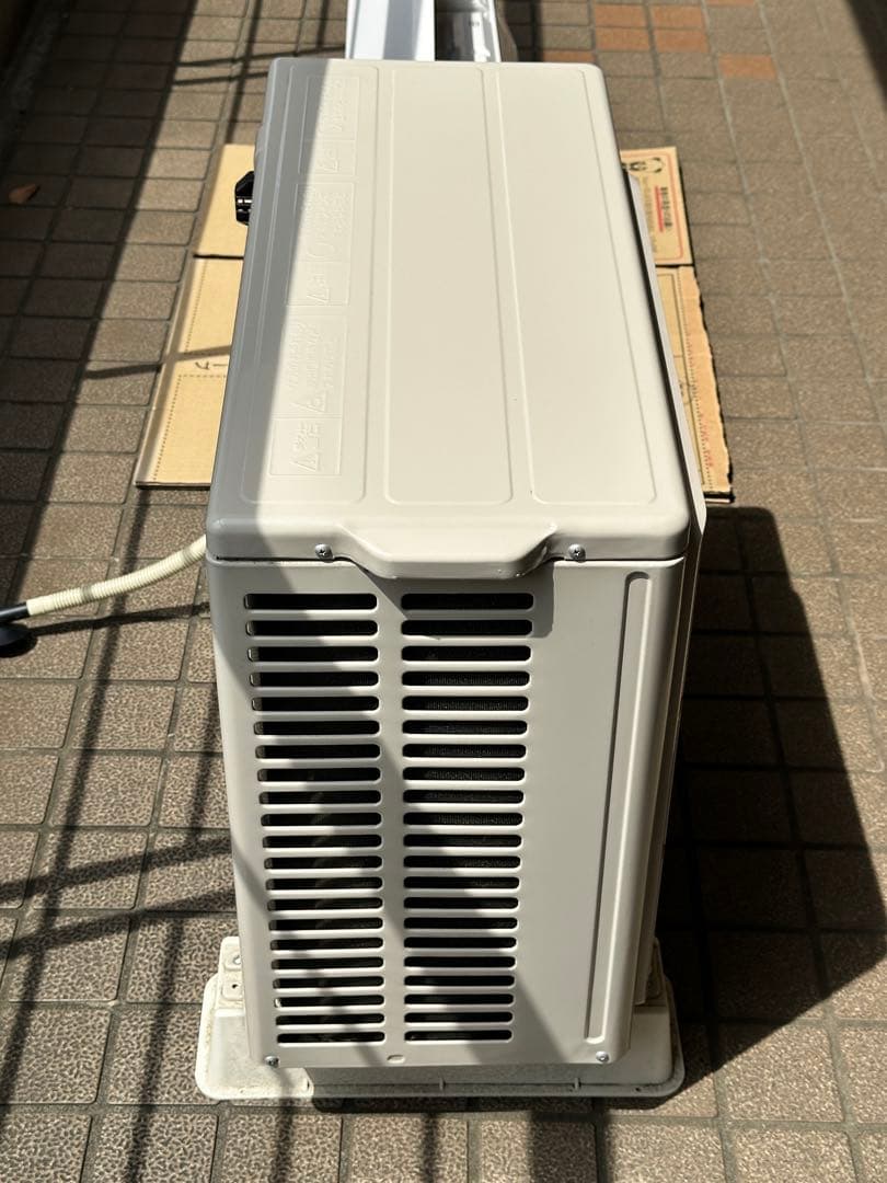 富士通エアコン AS-C223N-W –（引き取り希望・代々木上原）