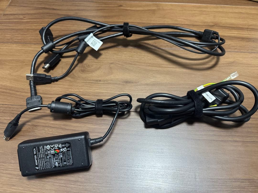 【純正スタンド付】Wacom Cintiq 16 液タブ フィルム貼付済