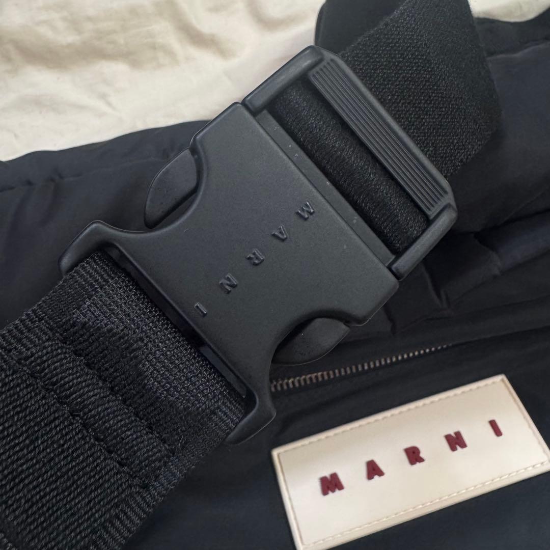 美品　MARNI マルニ ボディバッグ
