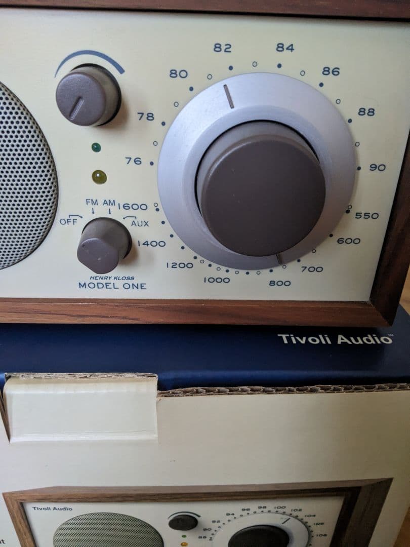 Tivoli Audio Model One AM/FMラジオ