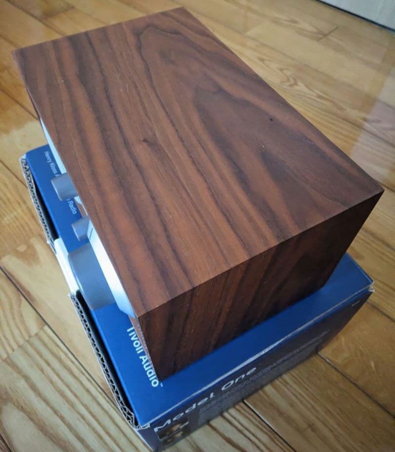 Tivoli Audio Model One AM/FMラジオ