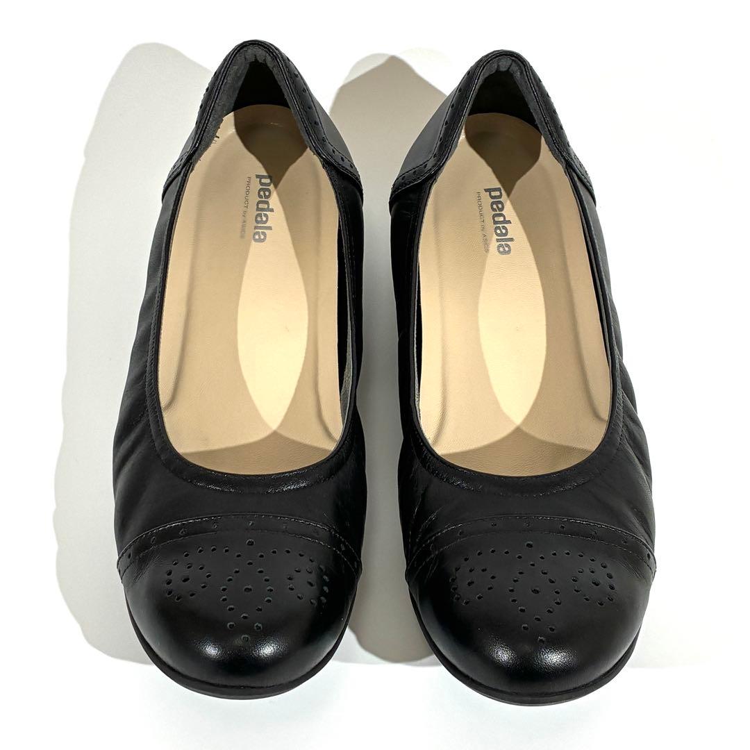 美品★ Pedara アシックスウォーキング パンプス メダリオン レディース