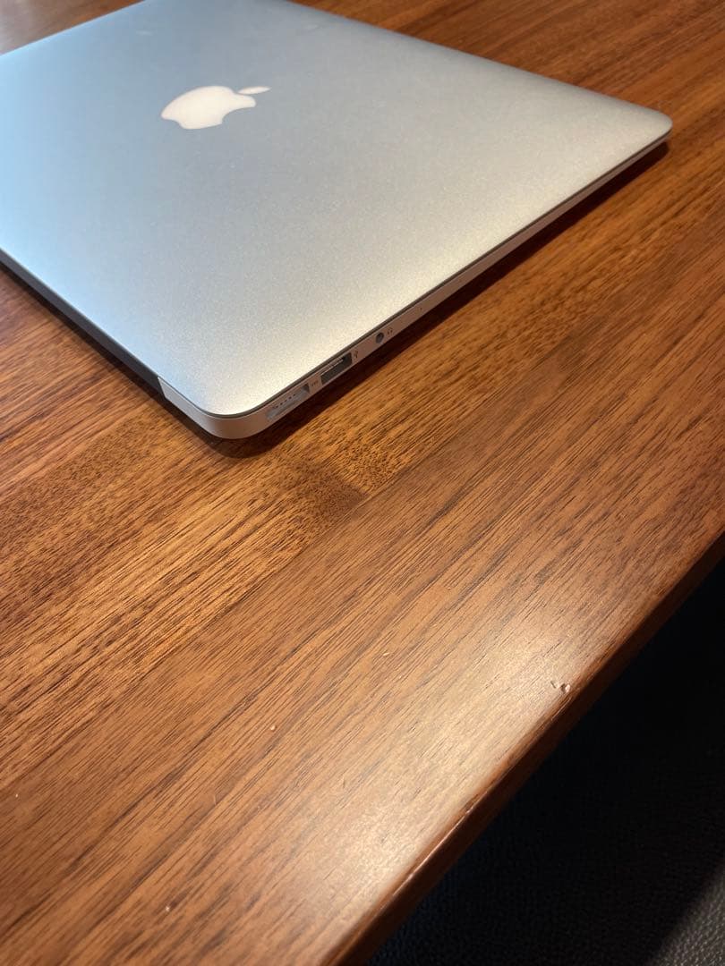 Apple MacBook Air 11インチ 2014