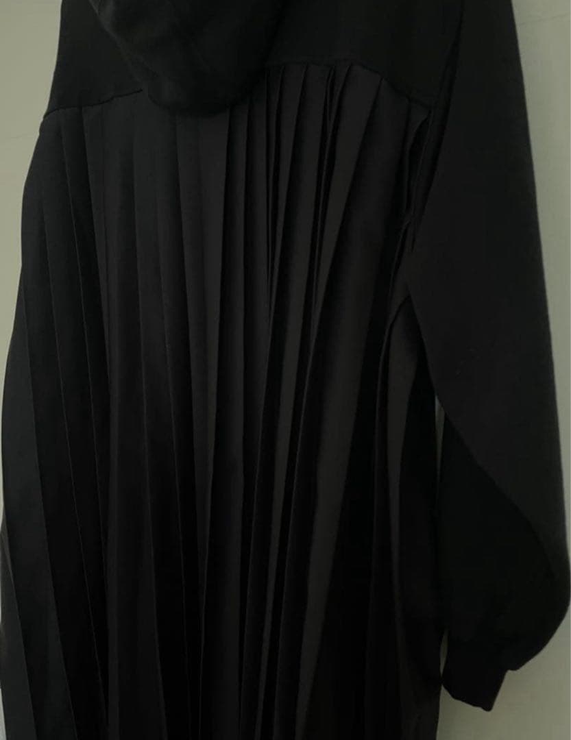 non tokyo バックプリーツスウェットワンピースブラック フード パーカー