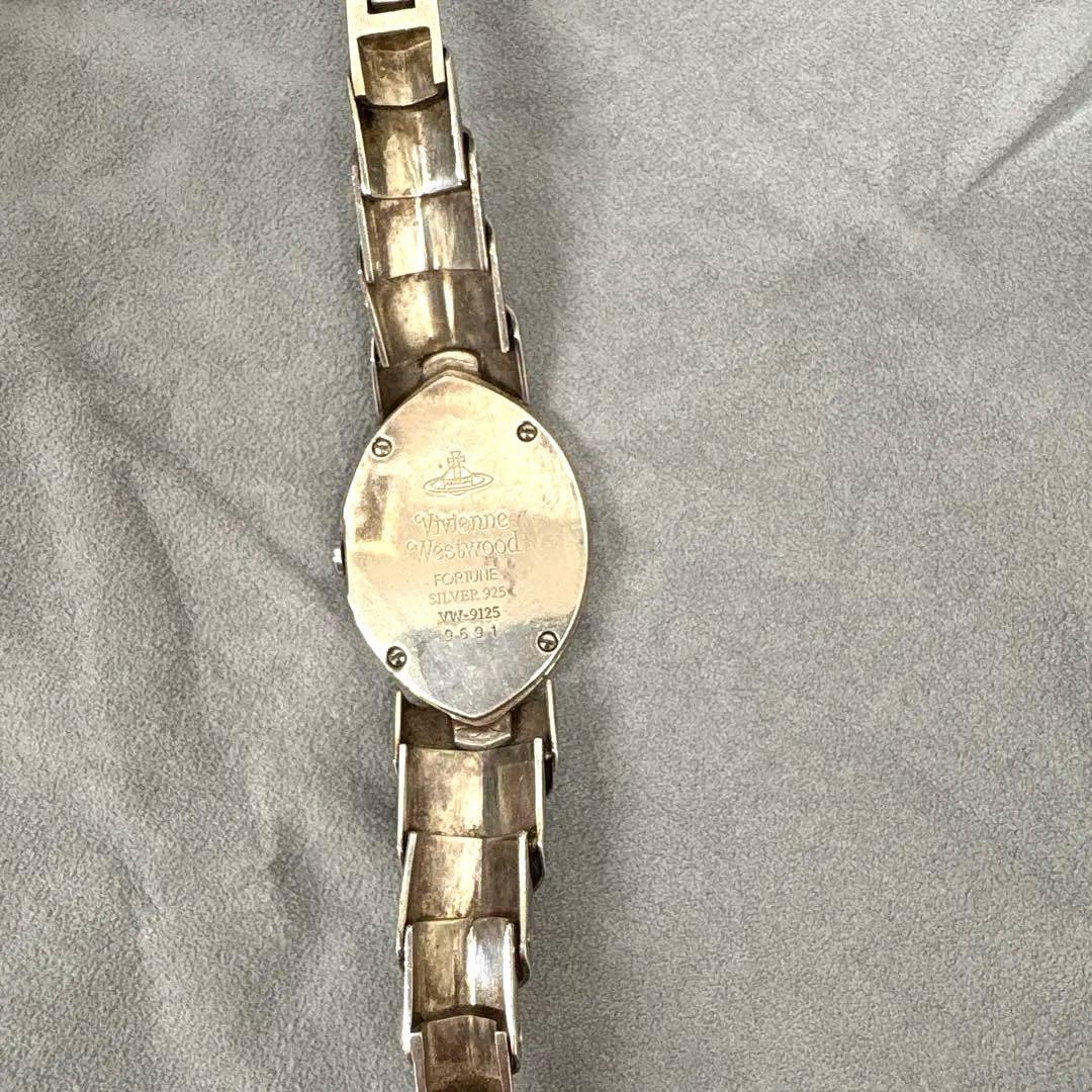Vivienne Westwood 時計 シルバー　アーマーウォッチ