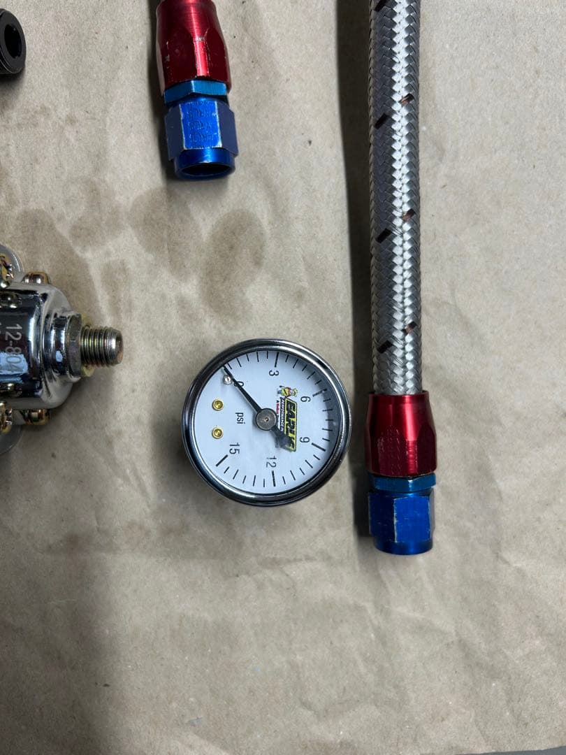 Holley燃料レギュレーター&デリバリーブロックセット