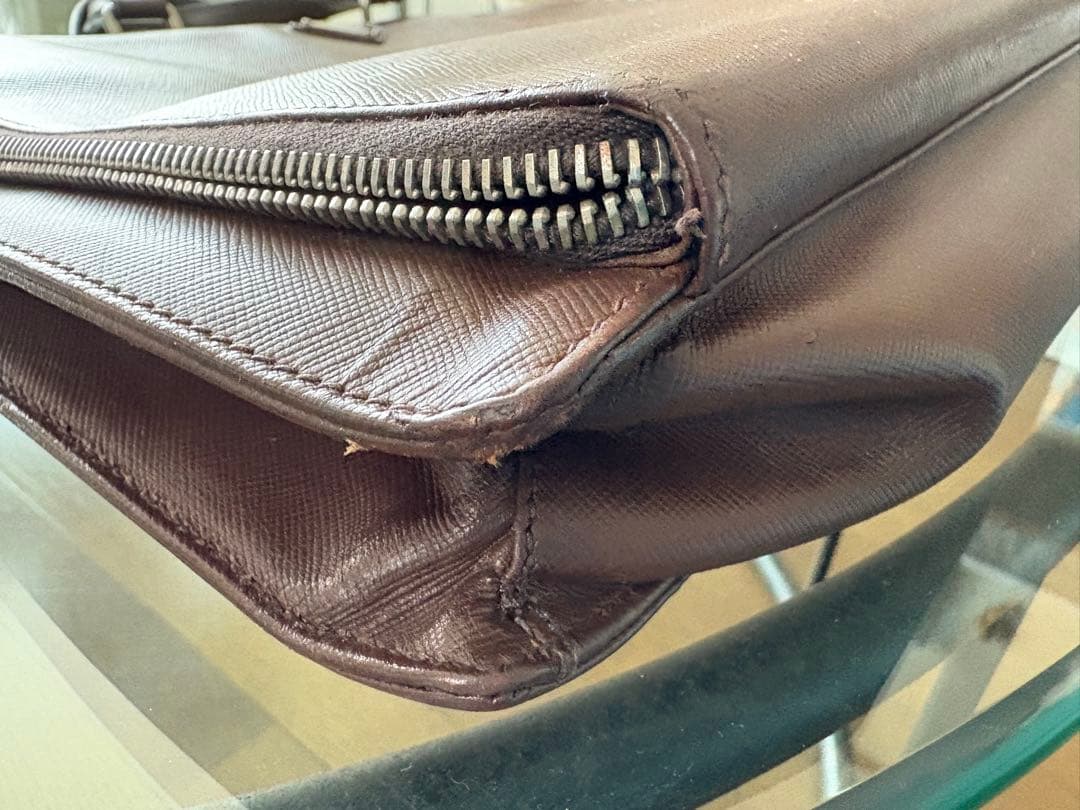 本日限定価格！美品！PRADA ブラウン レザービジネスバッグ！