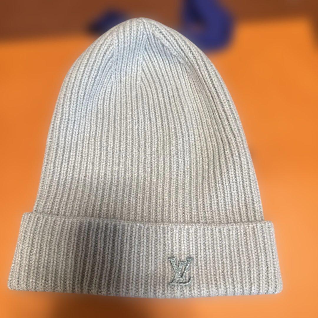 1月末まで値下げです　Louis Vuitton ニット帽 2色セット