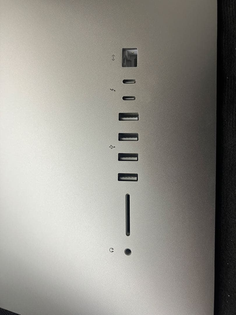 美品iMac 2020 27インチ 5K / i7 / 1TB SSD