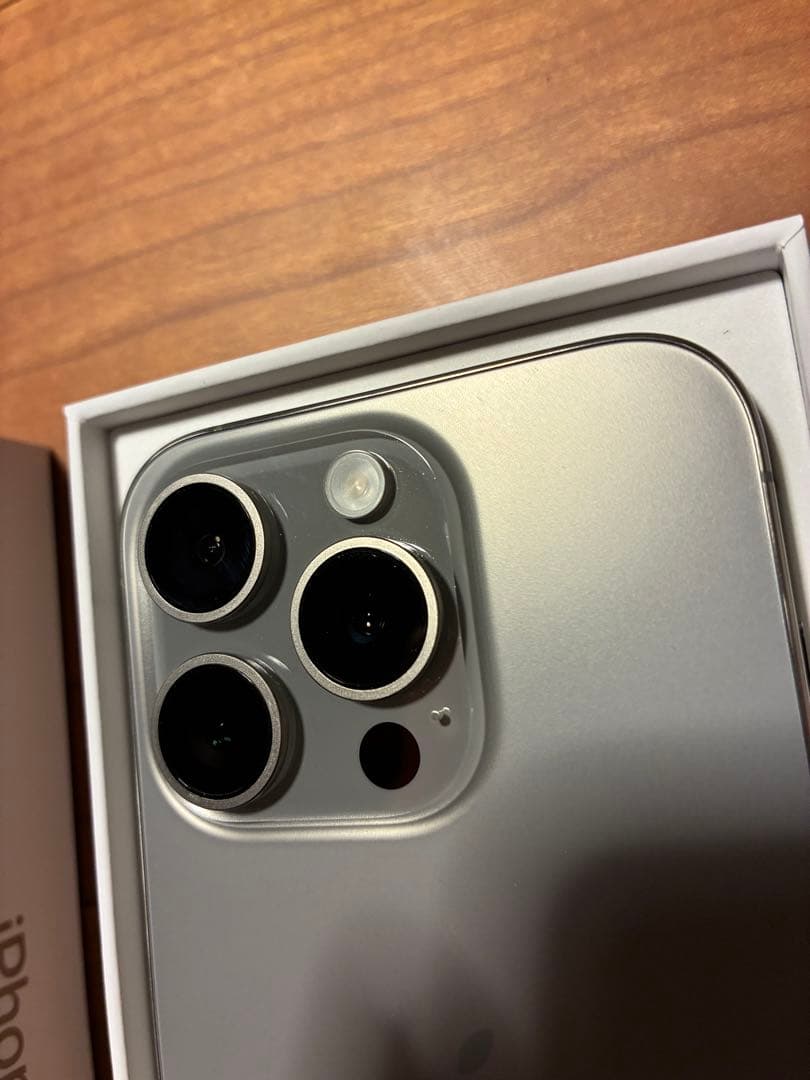 Apple iPhone 15 pro 本体128GB 外装美品　SIMフリー