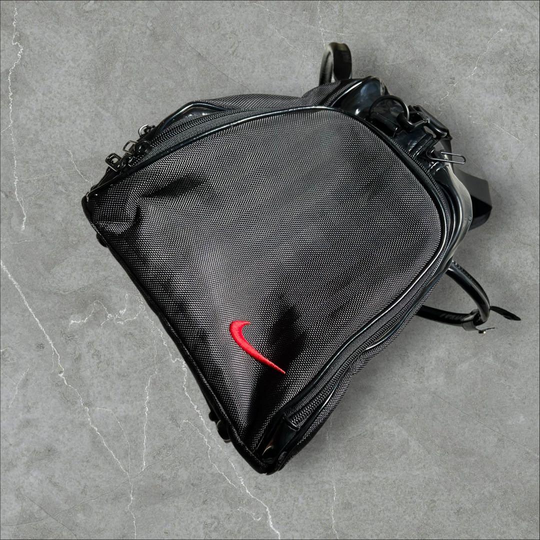 新品未使用 ナイキ ゴルフバッグ エナメルバッグ ブラック 刺繍 テック系