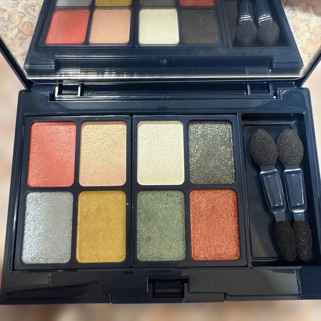 マリークヮント　不思議の国のアリス　コラボ　アイシャドウ リップ ポーチ