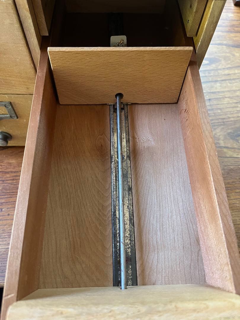 ヴィンテージ　図書館　カード棚　木製引き出し　ドロワー 4段