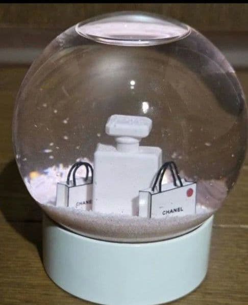 CHANEL ■スノードーム■美品商品 ■インテリア ■置物シャネル■ミニバック