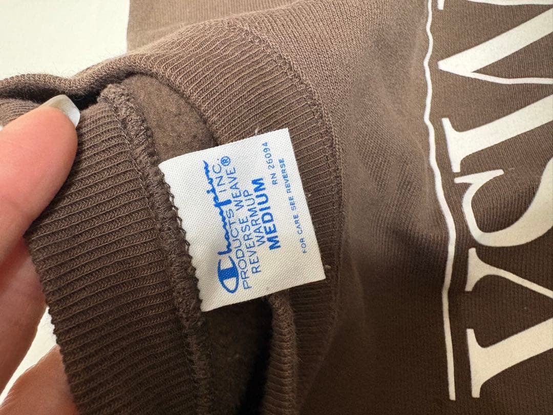 アダムエロぺ　Champion ブラウン トレーナー