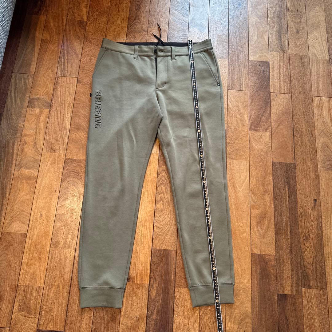 BRIEFING ロゴ入り ジョガーパンツ カーキ XL