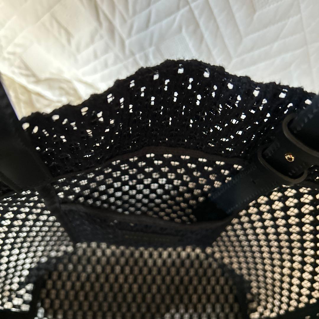 黒いメッシュデザインかごバッグ