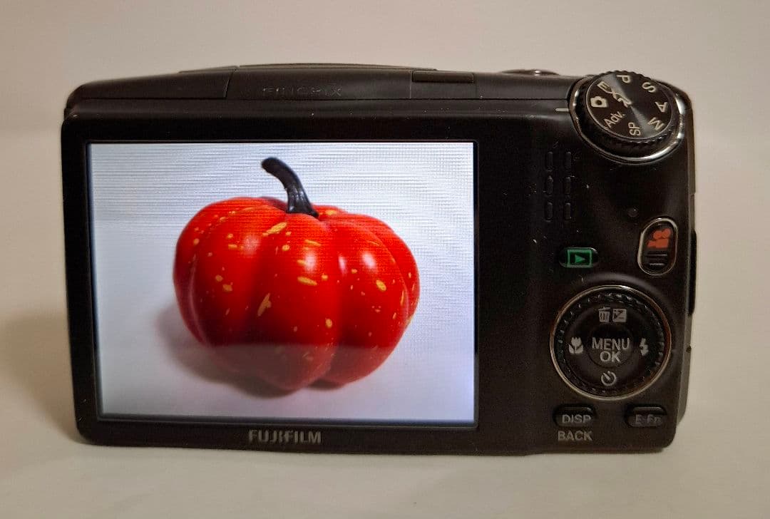 [準美品] スマホに転送可能ファインピックス FINEPIX F900EXR