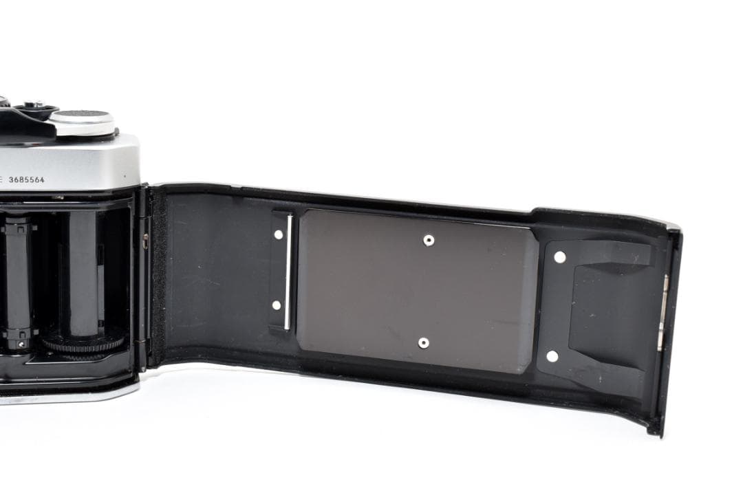 超美品 NIKON FE シルバー フィルムカメラ モルト新品交換済 M591