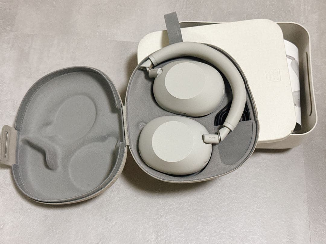 SONY WH-1000XM6 美品　プラチナシルバー　即日発送