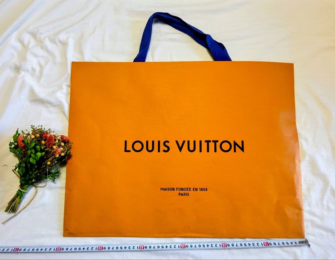ルイヴィトン LOUIS VULTTON　限定ショッパー　紙袋