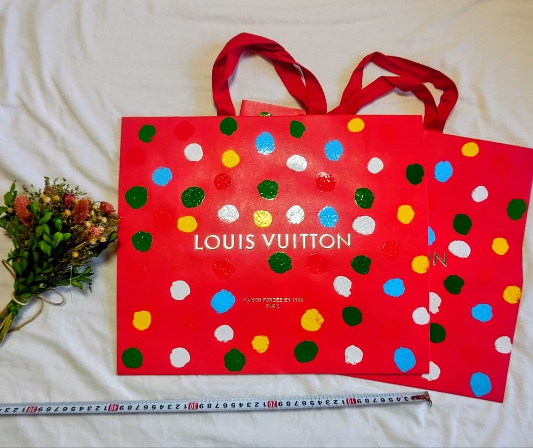 ルイヴィトン LOUIS VULTTON　限定ショッパー　紙袋