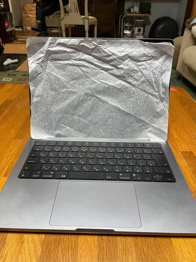 新品同様AppleM1 MacBook Pro シルバー　ストレージ512GB