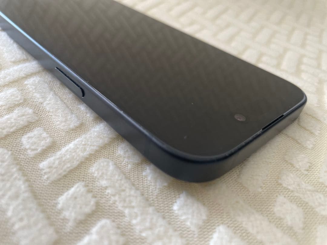 【美品】Apple iPhone 15 ブラック 256GB SIMフリー