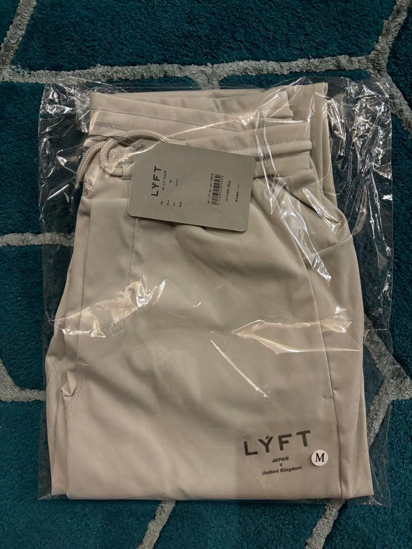 Lyft STRETCH TAPERED PANTS - IVORY Mサイズ