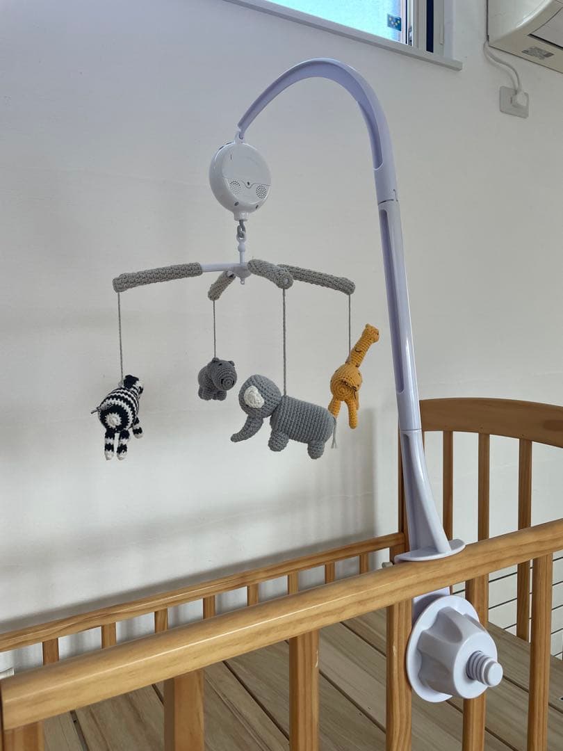 KATOJIミニサイズベビーベッド ハイタイプ モビール付き